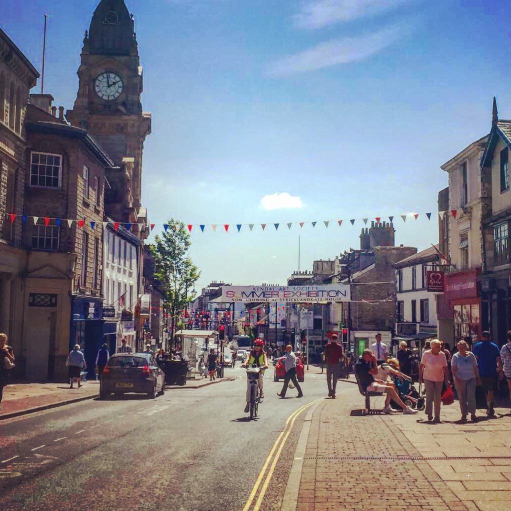 Busy sunny day in #Kendal #bunting #summer #greatplace