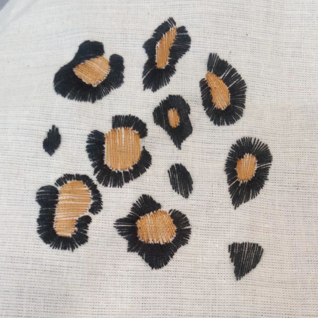 Over the weekend textile artist @louiseg... Over the weekend textile artist @louiseg...