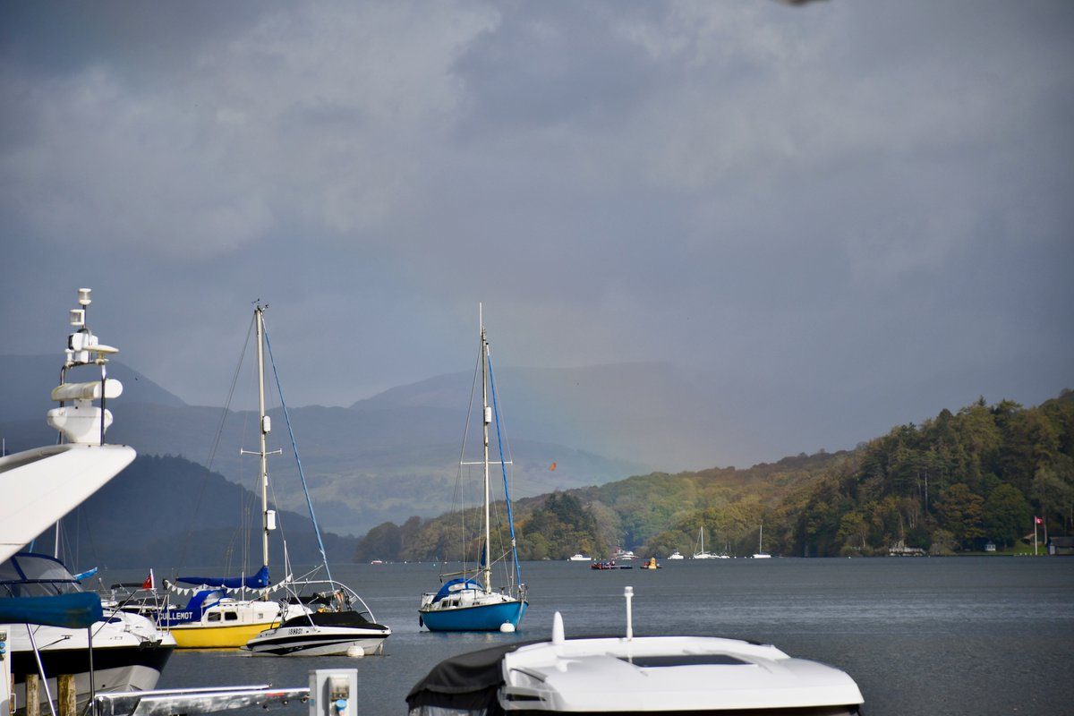 #rainbows rain and sunshine in the #Lake...